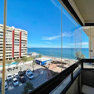 Primera Linea De Playa Con Vistas Al Mar Fuengirola
